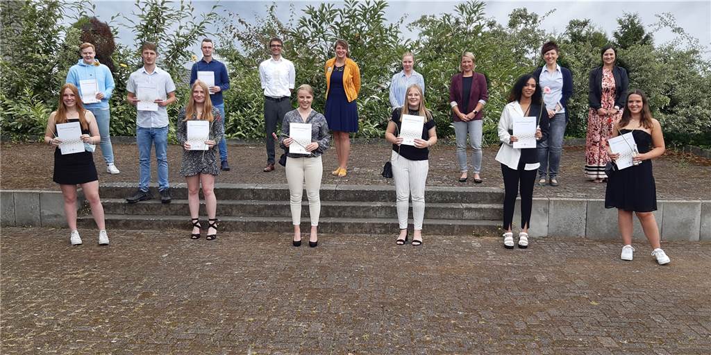 Jahrgangsbeste mit Traumschnitt: Schülerin aus besonderer Klasse geehrt Allein der Standort des Hans-Böckler-Berufskolleg in Haltern vergab in diesem Jahr 62 Zeugnisse der Fachhochschulreife.