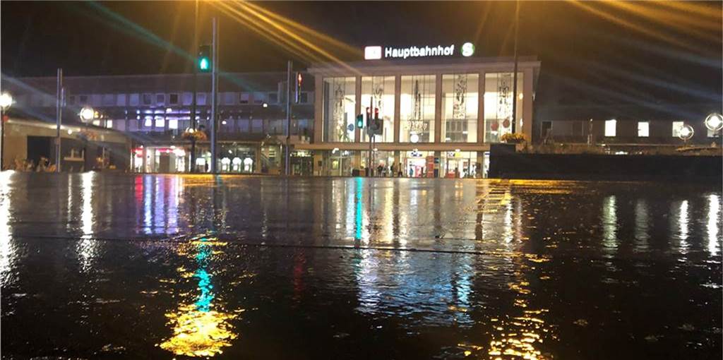 Mehrere Busse in Dortmund lahmgelegt: Folgen des Unwetters für den ÖPNV Mehrere Busse in Dortmund lahmgelegt: Folgen des Unwetters für den ÖPNV