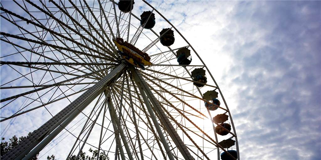 Freizeitpark kommt nach Vreden: 10 Tage, 50 Schausteller, kein Alkohol Das Karussellfahren soll beim Pop-Up-Freizeitpark im Fokus stehen. Auf dem Bierbaumgelände wäre Platz für sieben bis acht Großfahrgeschäfte.