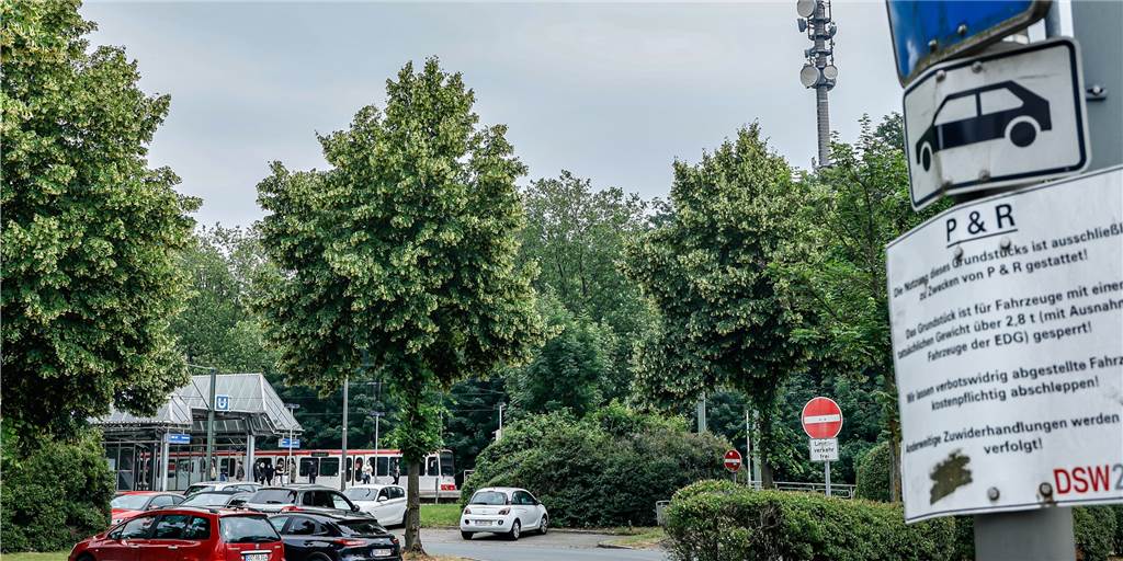 Diese Park+Ride-Anlagen in Dortmund sind bald nicht mehr für alle kostenlos Die Park+Ride-Anlage an der Haltestelle Schulte-Rödding ist eine der Anlagen, für die die Stadt Dortmund neue Pläne hat.