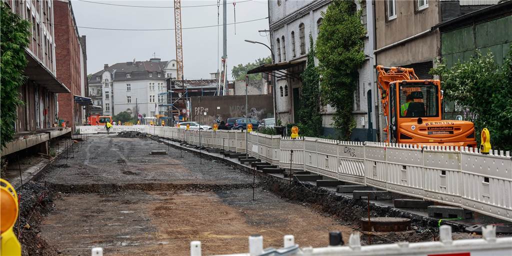 Finanzierung für Hafenpromenade könnte bald auslaufen - Zeitdruck beim Bau Die Speicherstraße in Dortmund soll aufwendig zu einer Hafenpromenade umgestaltet werden. Der Bau hat nun begonnen.