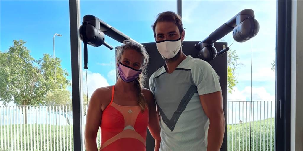 „Entspannt und freundlich“: Kamener Tennisspielerin trifft Rafael Nadal beim Training Beim Training auf Weltstar Rafael Nadal treffen? Einer Tennisspielerin aus Kamen ist dies passiert.