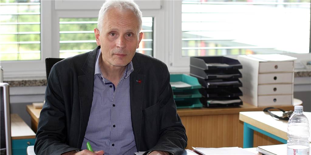 Jürgen Priggemeier verlässt nach 28 Jahren die Gesamtschule am Gänsewinkel Jürgen Priggemeier verlässt nach 28 Jahren die Gesamtschule am Gänsewinkel