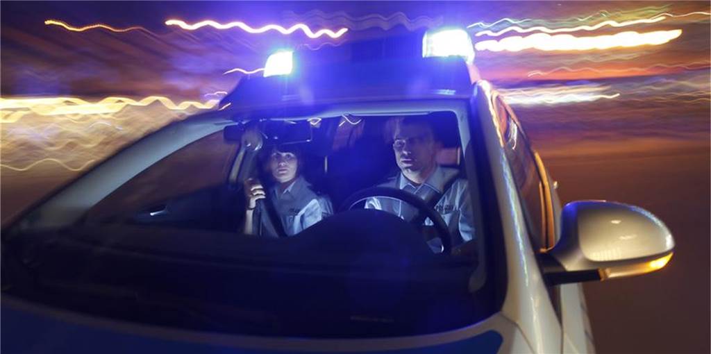 Polizei kontrolliert Raser- und Tuningszene: Bottrop ist Treffpunkt Polizei kontrolliert Raser- und Tuningszene: Bottrop ist Treffpunkt