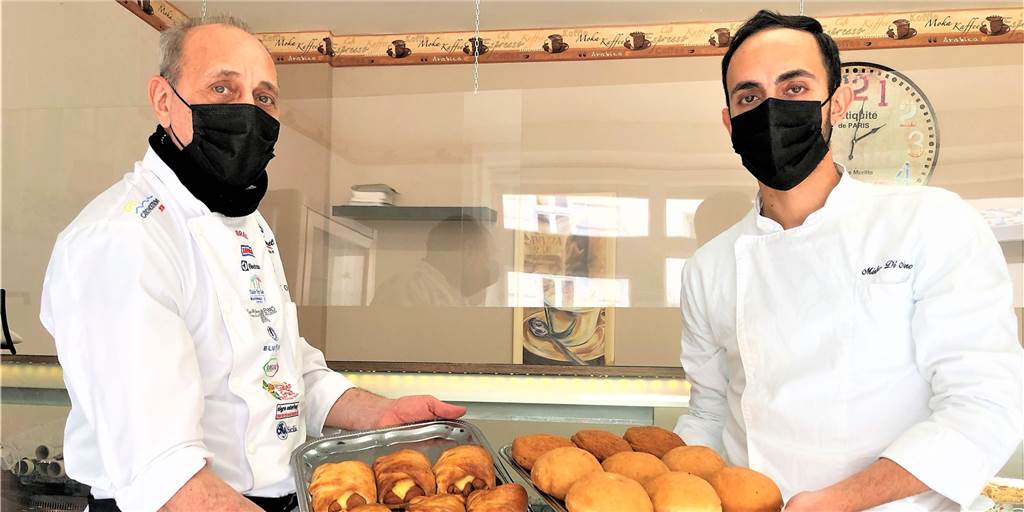 Sizilianisches Streetfood: Laden ist dicht – aber „Il Siciliano“ lebt weiter Mario (l.) Di Mauro ist wieder auf Sizilien. Sein Sohn Mirko ist in Dortmund geblieben und hat eine andere Arbeit gefunden. Aber es gibt neue Pläne für das "Il Siciliano".