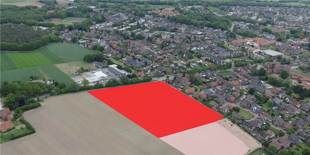 Baugebiet Spechort: Kalte Nahwärme bringt weniger Freiheiten beim Dach Auf den farbig markierten Flächen westlich der Erler Straße will die Gemeinde das Wohngebiet Spechort planen. Die rot-markierte Fläche soll per Umlegung neu geordnet werden.