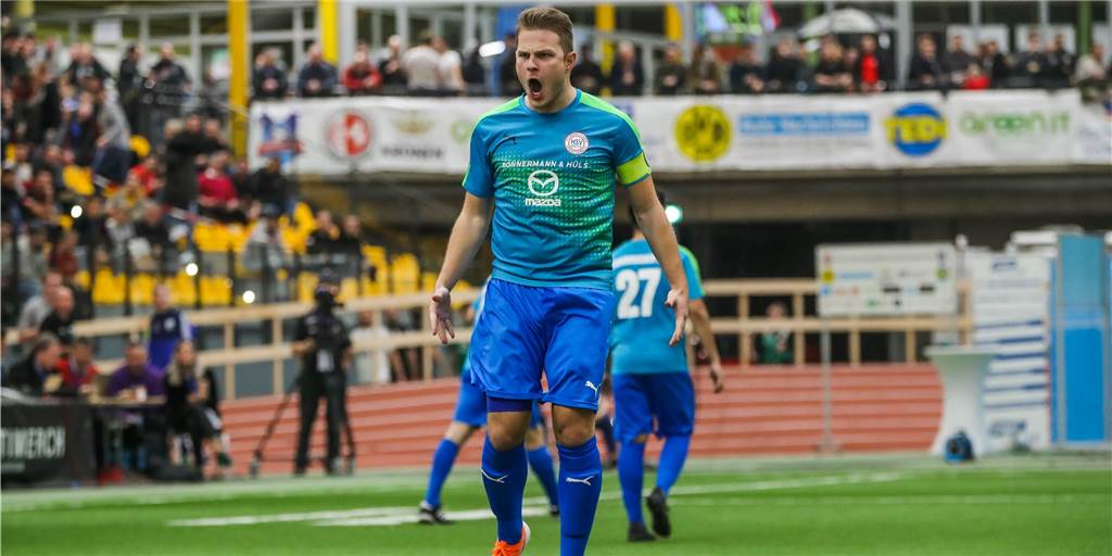 Die ersten neun Spieler des Ruhr-Nachrichten-Teams - darunter ein Ex-Regionalliga-Kicker Wird Teil des Teams am Samstag sein: Dominic Haake vom Hombrucher SV.