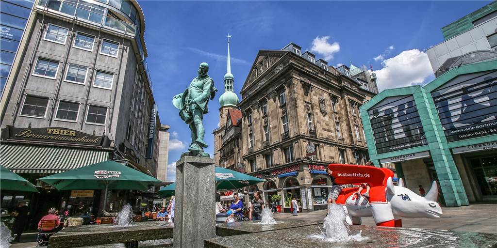 Hier am Alten Markt in Dortmund hat jetzt mitten in der City eine Mode-Boutique neu eröffnet. Das heißt: Ganz so neu ist sie nicht, sie war vor ein paar Jahren schon mal da.