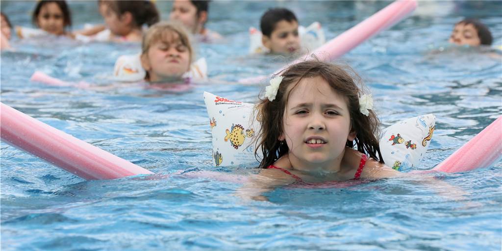 Hunderte Kinder warten in Dorsten auf einen Schwimmkurs Hunderte Kinder warten in Dorsten auf einen Schwimmkurs