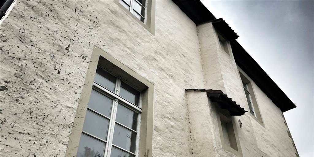 Stadt und Politik sollten Bauträgern auch mal auf die Finger klopfen Noch geht der Umbau der Burg Botzlar zu einem Bürgerzentrum nicht los.