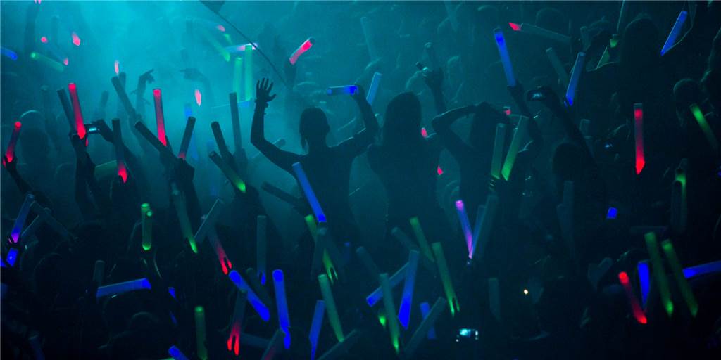 Illegale Techno-Party: Experten befürchten tödliche Folgen Illegale Techno-Party: Experten befürchten tödliche Folgen
