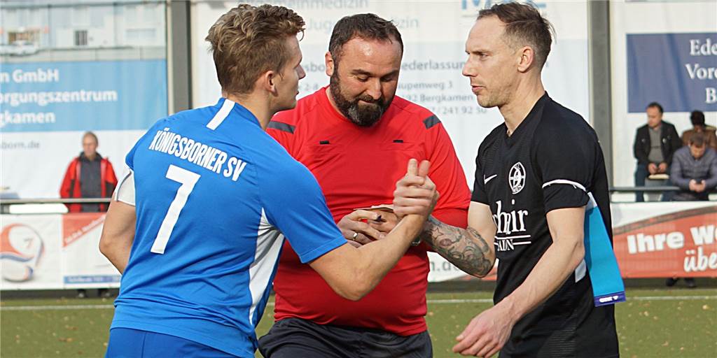 Hiobsbotschaft für VfL-Kicker Florian Gehrmann: „Damit habe ich nicht gerechnet“ Routinier Florian Gehrmann (rechts) zählt zu den Stammkräften des VfL Kamen, doch jetzt gibt es keine gute Neuigkeiten.