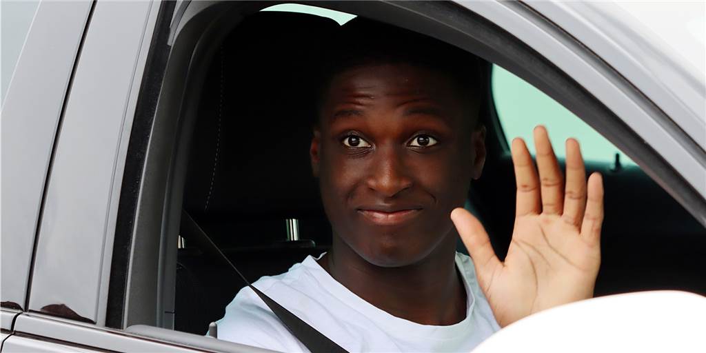 Lächeln trotz Verletzung: Soumaila Coulibaly geht die BVB-Aufgabe offensiv an