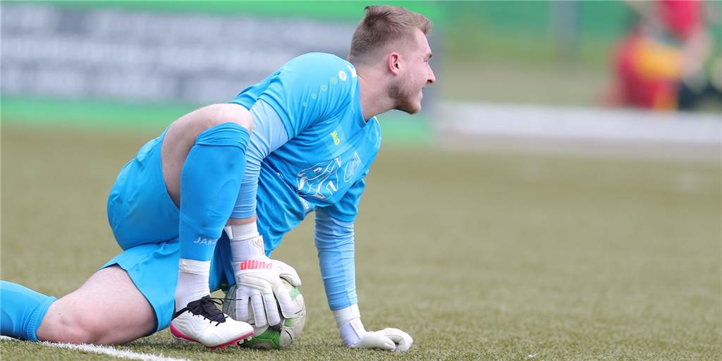 Torwart überragt beim PSV Bork gegen Wethmar: „Er hat uns sehr oft den Arsch gerettet“ Beide Trainer lobten im Lokalduell den Torhüter der unterlegenen Mannschaft.