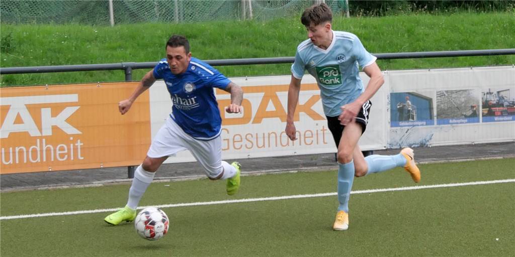 Schon für den FSV Zwickau gespielt: VfL Kamen verpflichtet Defensiv-Strategen Murat Büyükdere (links) und der VfL Kamen setzten sich am Wochenende recht souverän gegen den SC Aplerbeck II durch.