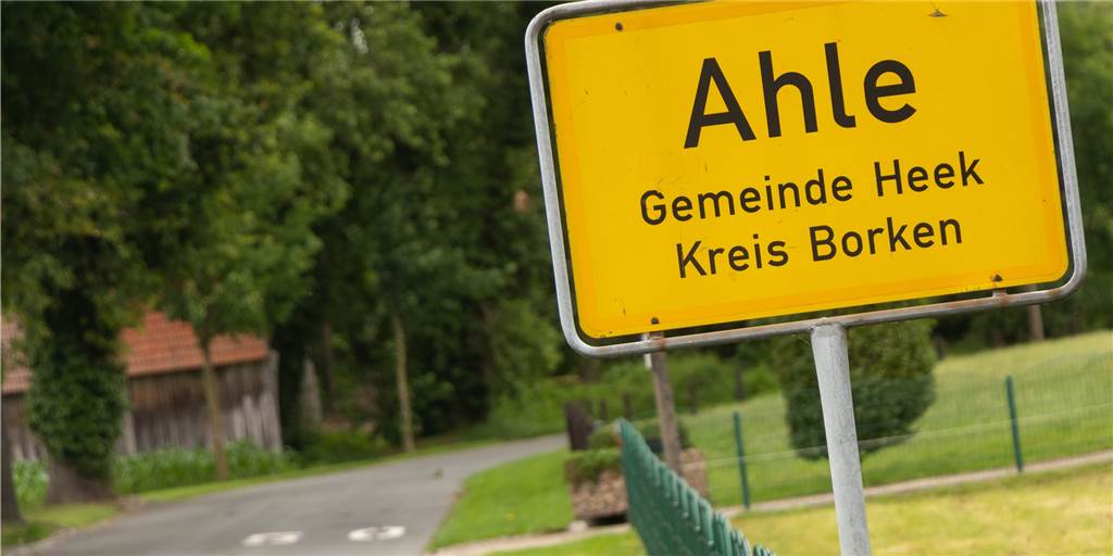 Neue Bürgerbus-Haltestelle – zwei andere könnten wegfallen Der Bürgerbusverein Heek-Legden fährt auch durch die Bauerschaft Ahle. Doch mit Blick auf die Haltestellen könnte sich bald etwas ändern.