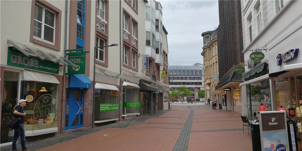 Von Dessous bis Cafés - So sollte die Castroper Altstadt aussehen Wie sollte die Altstadt in Zukunft aussehen? Die Castrop-Rauxeler haben ganz verschiedene Vorstellungen, was jetzt mit den vielen Leerständen passieren sollte.
