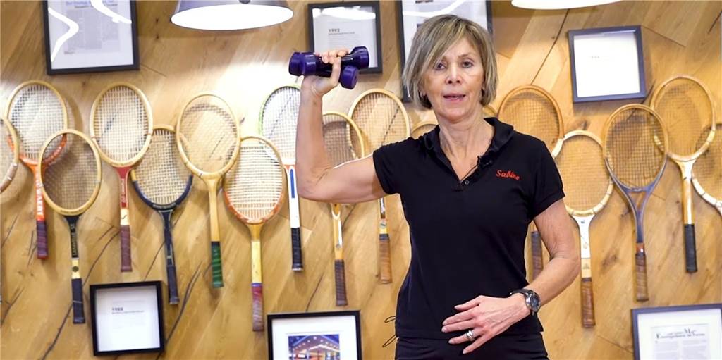 Video: Quick-Workout sorgt für straffe Arme und durchtrainierte Beine Video: Quick-Workout sorgt für straffe Arme und durchtrainierte Beine