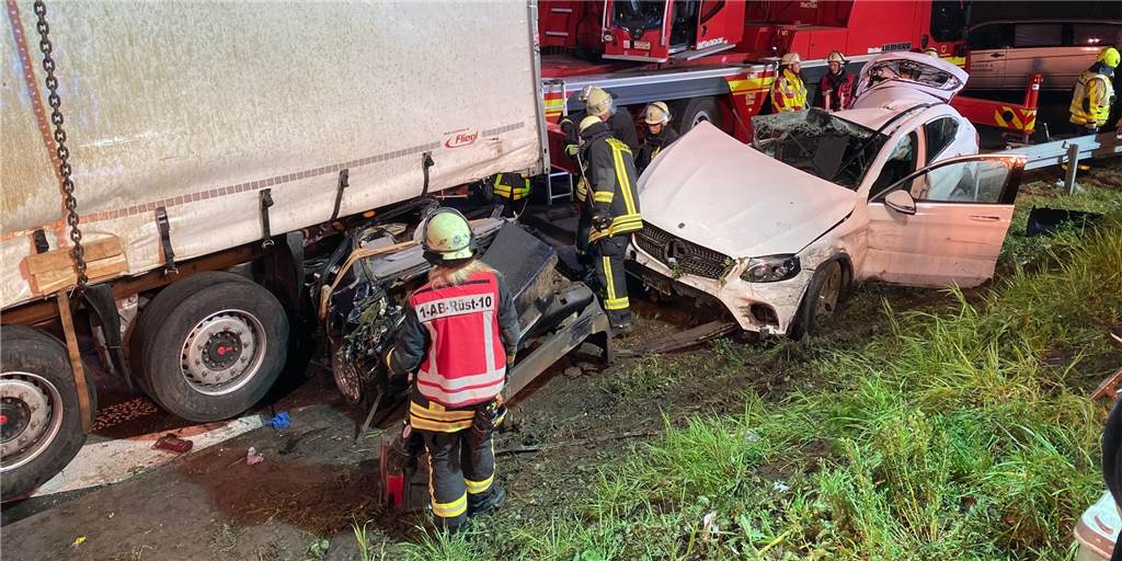 Mehr Unfälle in Castrop-Rauxel als in Dortmund, Herne, Datteln und Waltrop Bei einem Unfall auf der A2 bei Castrop-Rauxel kommen im April 2020 drei Menschen um.