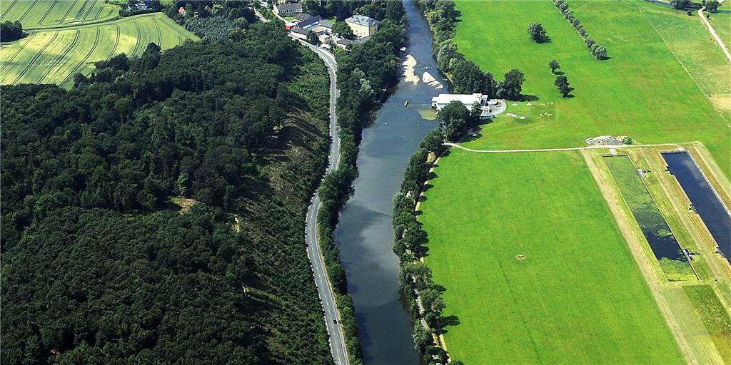 Zu viel Wasser in Möhne und am Wehr in Wickede – Warnung aufgehoben Die Ruhr bei Villigst - hier in ruhigen Zeiten. Aktuell ist der Fluss überall über die Ufer getreten.