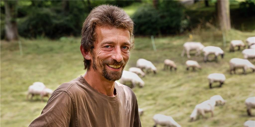 Schäfer im Video: „Wir haben die Schafe ganz nach oben gesperrt“ Schäfer im Video: „Wir haben die Schafe ganz nach oben gesperrt“