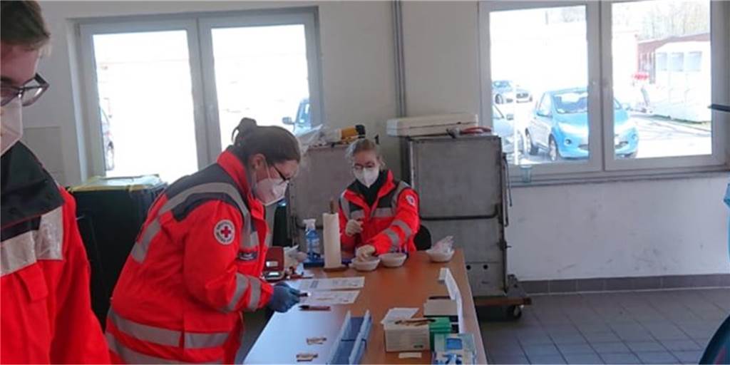 Corona-Teststelle: Hunderte Heeker nutzen noch das DRK-Angebot Der DRK-Ortsverein Heek-Nienborg bietet nach wie vor Corona-Schnelltests an.