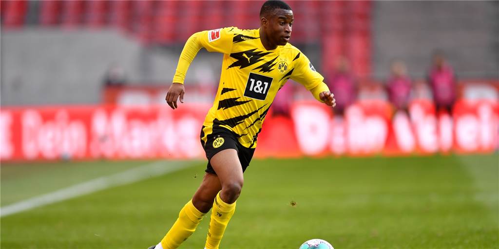 Moukoko ist ein Top-Talent - eine Sache lernt er aber von einem Dortmunder Amateurfußballcoach Moukoko ist ein Top-Talent - eine Sache lernt er aber von einem Dortmunder Amateurfußballcoach