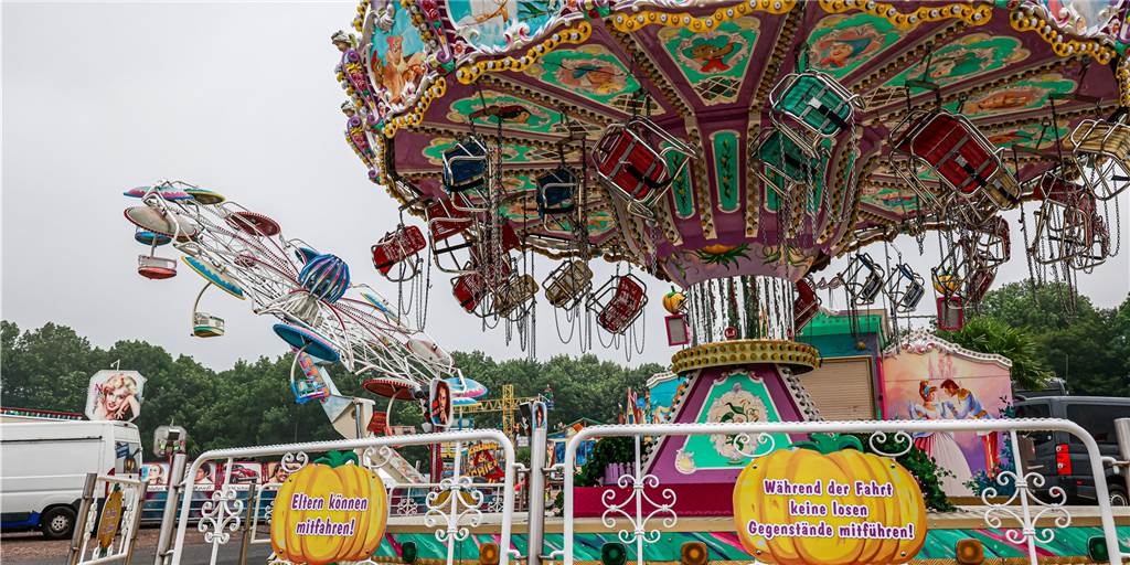 Erst Karussell, dann Impfung: Corona-Aktion auf Kirmes in Dortmund Auf dem FreDolino gibt es jetzt auch Impfungen mit Johnson & Johnson.