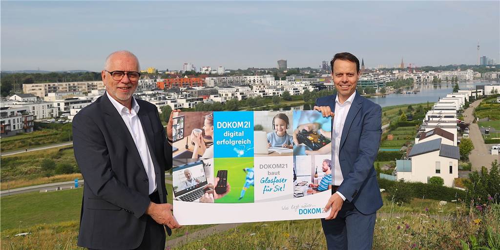 Das gibt’s nur in Dortmund: Schnelleres Internet per Knopfdruck Jörg Figura (l.), Geschäftsführer von Dokom21, und Marketingleiter Markus Isenburg freuen sich über die positive Entwicklung im vergangenen Geschäftsjahr und richten den Blick auf zukunftsweisende Glasfaser-Projekte.