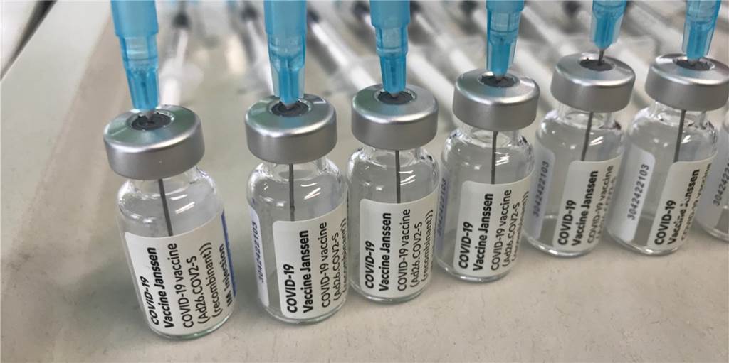 Warum die Stadt Dortmund blind gegenüber Impflücken ist Ein "Schuss" reicht: der Corona-Impfstoff Janssen von Johnson & Johnson.
