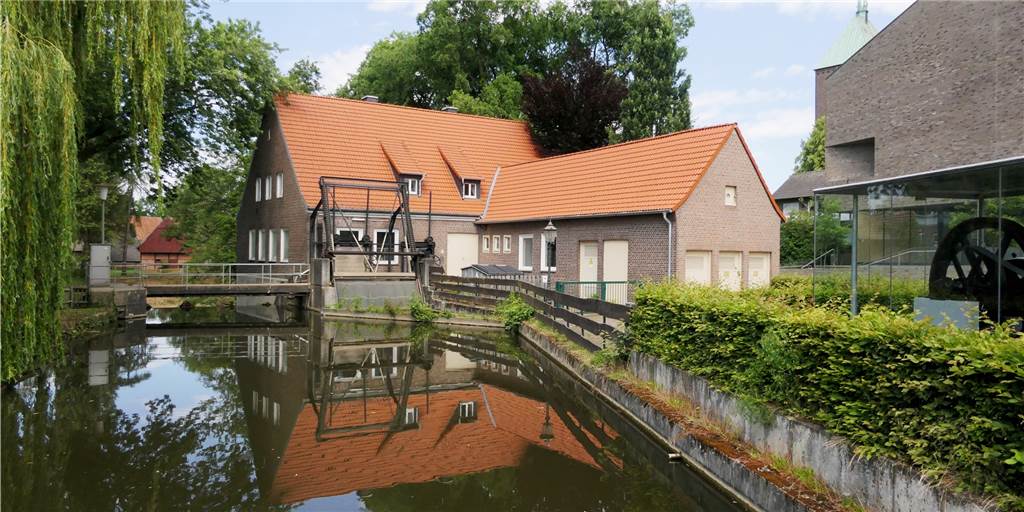 Hochwasserkonzept in Vreden: 100-prozentigen Schutz wird es nicht geben Eine Engstelle im Lauf der Berkel stellt das Berkelkraftwerk dar.