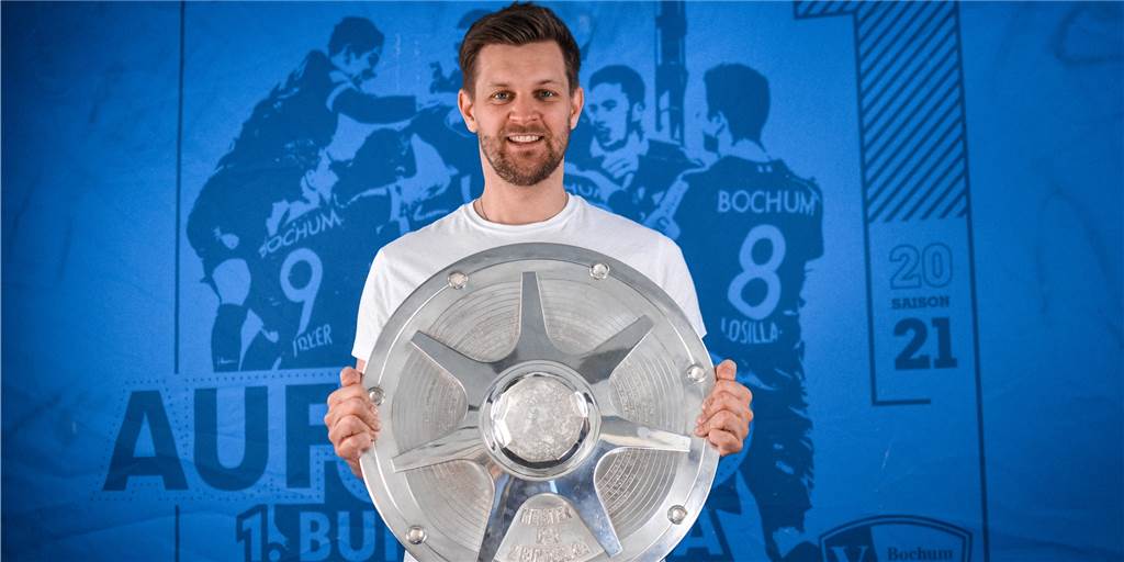 Bochum spielt endlich wieder in der 1. Bundesliga - und ein Halterner ist mittendrin Die Freude bei dem Halterner Tim Kullick war groß, als der VfL Bochum den Aufstieg in die 1. Bundesliga perfekt machte.