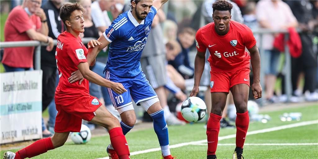 Wacker Obercastrop: Das Duell „Alt gegen Jung“ dominieren die Bochumer U19-Kicker Wacker Obercastrop: Das Duell „Alt gegen Jung“ dominieren die Bochumer U19-Kicker