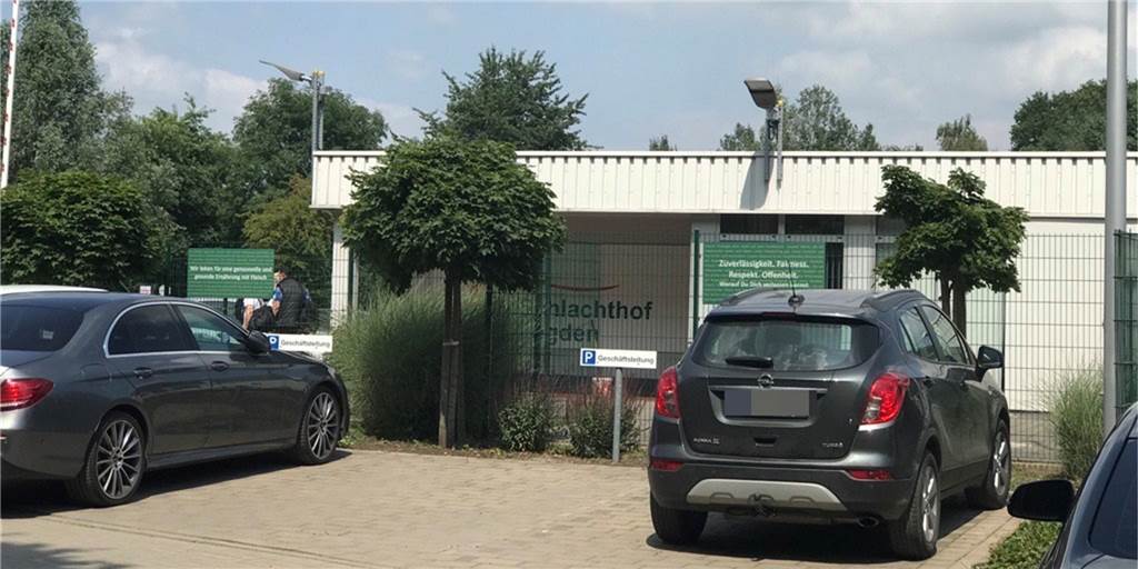 Berichte über Tönnies-Verkauf: „Dauerhafte Lösung gesucht“ Wir haben am Tönnies-Standort Legden nachgefragt, was an den anhaltenden Gerüchten dran ist.