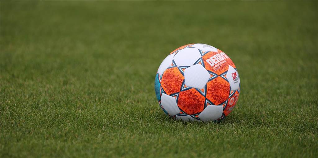 Viele Dortmunder Fußballklubs rüsten mit Geld auf - ein Verein geht einen anderen Weg Viele Dortmunder Fußballklubs rüsten mit Geld auf - ein Verein geht einen anderen Weg