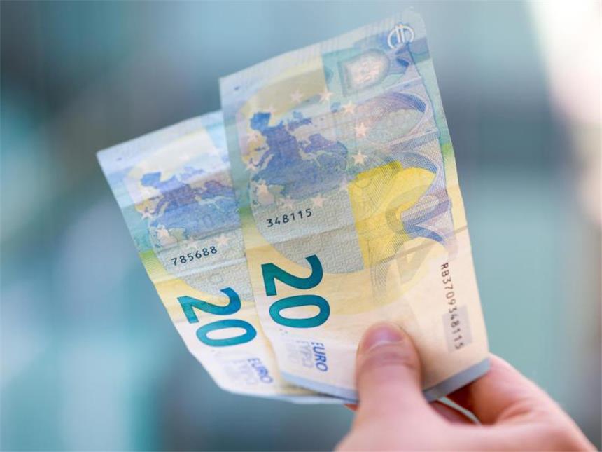 Achtjähriger findet 40 Euro und gibt sie der Polizei Achtjähriger findet 40 Euro und gibt sie der Polizei