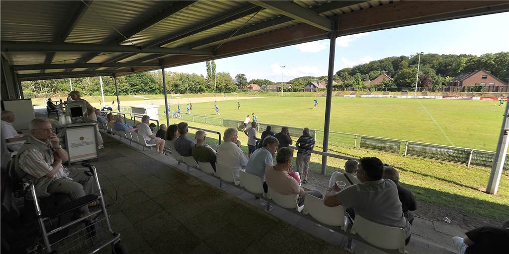 Cranger Kirmes Cup: Der FC Frohlinde steht vor dem letzten Gruppenspiel so gut wie im Halbfinale Cranger Kirmes Cup: Der FC Frohlinde steht vor dem letzten Gruppenspiel so gut wie im Halbfinale