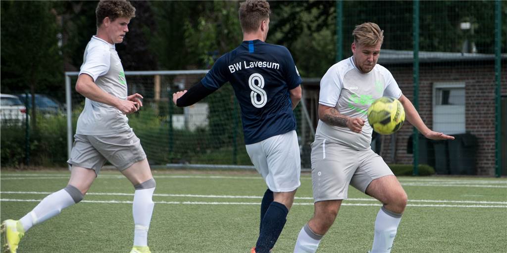 Zwei Halterner Kreisliga-Derbys am Donnerstag - „Wir haben noch was gutzumachen“ Zuletzt trafen BW Lavesum und der SV Bossendorf aufeinander. Am Donnerstagabend sind sie beide erneut im Einsatz - jeweils gegen eine andere Halterner Mannschaft.