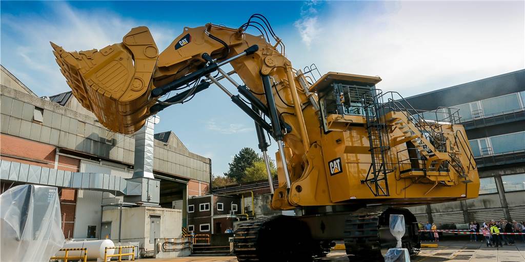 Schluss bei Caterpillar – neue Nutzung des Geländes steht wohl fest Die letzten 300 von einst 600 Mitarbeitern verlassen am Freitag (30. Juli) das Werk von Caterpillar in Dorstfeld. Dann ist bei dem Baggerhersteller offiziell Schluss. Die Produktion wird nach Indonesien verlagert.