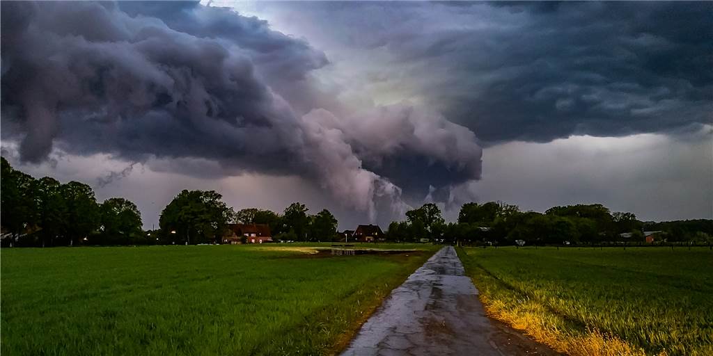 Wer hilft in Haltern, wenn eine Katastrophe das Leben der Bürger bedroht? Umweltkatastrophen nehmen zu: Dieses beeindruckende Naturschauspiel hat Fabian Kißkamp im April 2019 fotografiert.