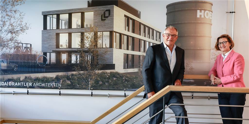 Jan Opländer und Heike Bettermann trommeln für Ausbildungsplätze.