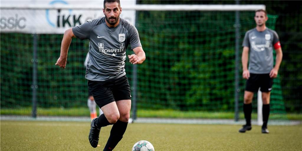 Unsportlichkeiten bringen Ex-Lünern Doppel-Rot: BV Brambauer schlägt Dortmunder Top-Team Unsportlichkeiten bringen Ex-Lünern Doppel-Rot: BV Brambauer schlägt Dortmunder Top-Team