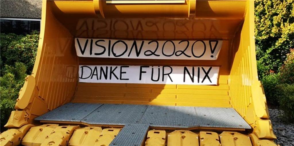 „Es wurde mit Ängsten der Mitarbeiter gespielt - und ihr habt das zugelassen!“ Diese Botschaft hatten die Beschäftigten schon im vorigen Jahr für ihren Arbeitgeber, als die Caterpillar-Bosse für den 31. Juli 2021 das Ende der Produktion in Dortmund verkündeten. Nun ist es soweit. Die letzten 70 Beschäftigten haben das Werk verlassen.