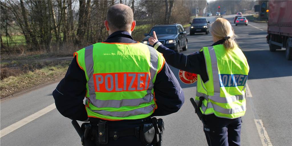 Verkehrskontrollen in Haltern: Kradfahrer war über 50 km/h zu schnell Die Polizei kontrollierte Pkw- und Motorradfahrer in Haltern, hier ein Archivbild.