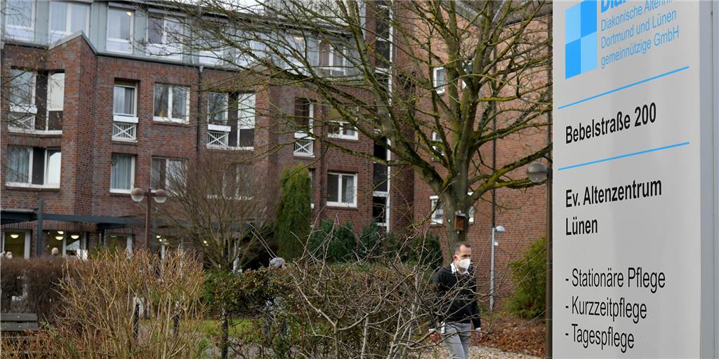 Lüner Altenheim-Chef rechnet mit vierter Welle und Varianten Im Evangelischen Altenzentrum der Diakonie an der Bebelstraße 200 in Lünen-Süd sind alle Bewohner geimpft, aber nicht alle Mitarbeiter.
