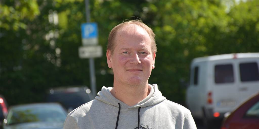 Erst nachdem die NRW-Landesregierung Corona-Impfungen für Kinder und Jugendliche in Impfzentren erlaubt hatte, bekam Thomas Schöller bei seinem Hausarzt einen Impftermin für seine Kinder. Zuvor hatten mehrere Ärzte mit Verweis auf eine fehlende Empfehlung abgelehnt.