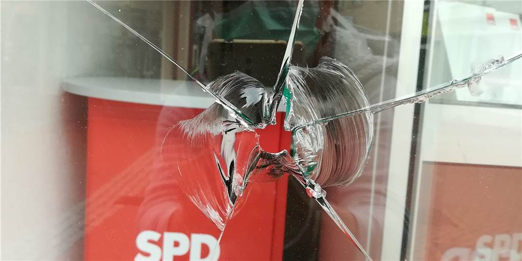 SPD Haltern: Vandalismus-Schaden am Parteibüro wurde zum Streitfall In der Nacht zum 29. Mai wurde das SPD-Bürgerbüro in der Innenstadt Ziel von Vandalismus.