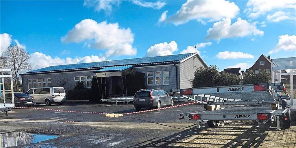 Corona-Hotspot in illegaler Arbeiter-Unterkunft – Druck auf Heeker Firma nimmt zu In diesem Bürogebäude in Billerbeck waren die polnischen Mitarbeiter der Heeker Firma widerrechtlich untergebracht.