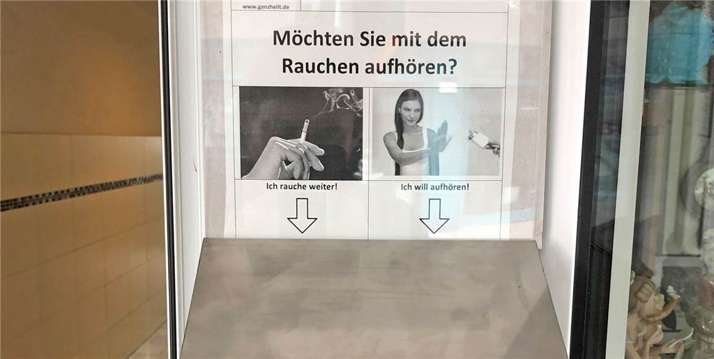 Stimmabgabe mit der Kippe: Die Frage der Woche im Stadtteil Die Frage des Monats am Ascher lautet ausgerechnet: Möchten Sie mit dem Rauchen aufhören?