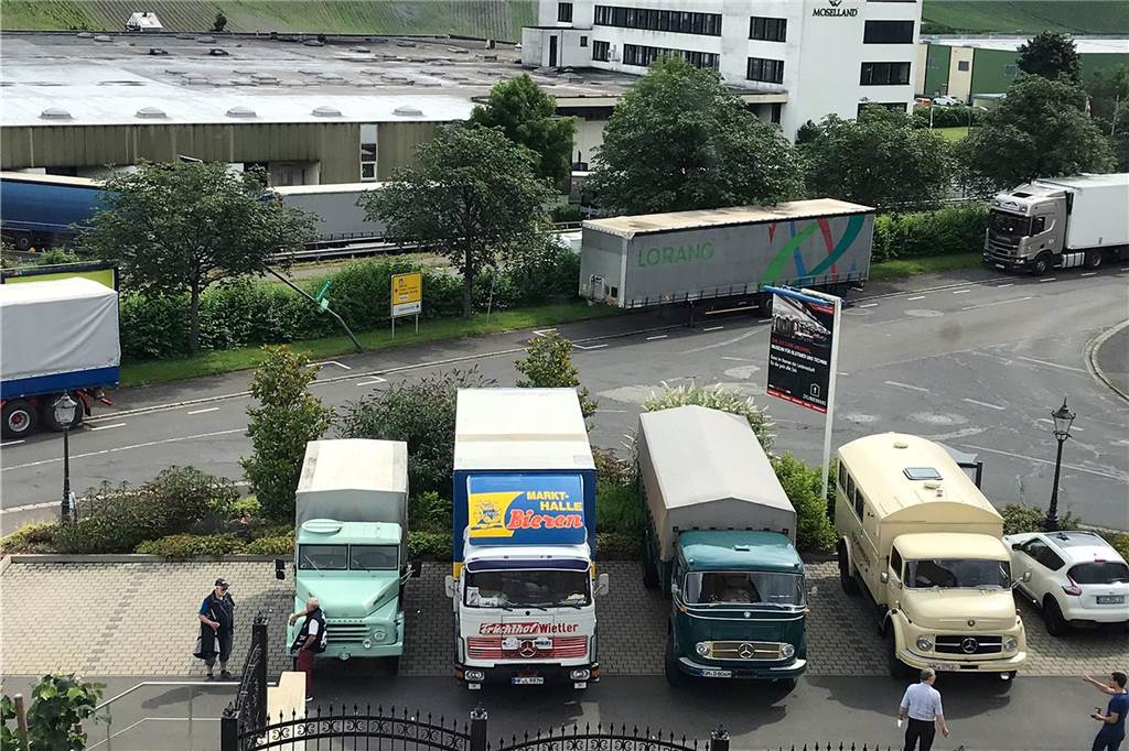Viele Bilder: Lkw-Oldtimer „zum Anfassen“ am Samstag in Stadtlohn Viele Bilder: Lkw-Oldtimer „zum Anfassen“ am Samstag in Stadtlohn